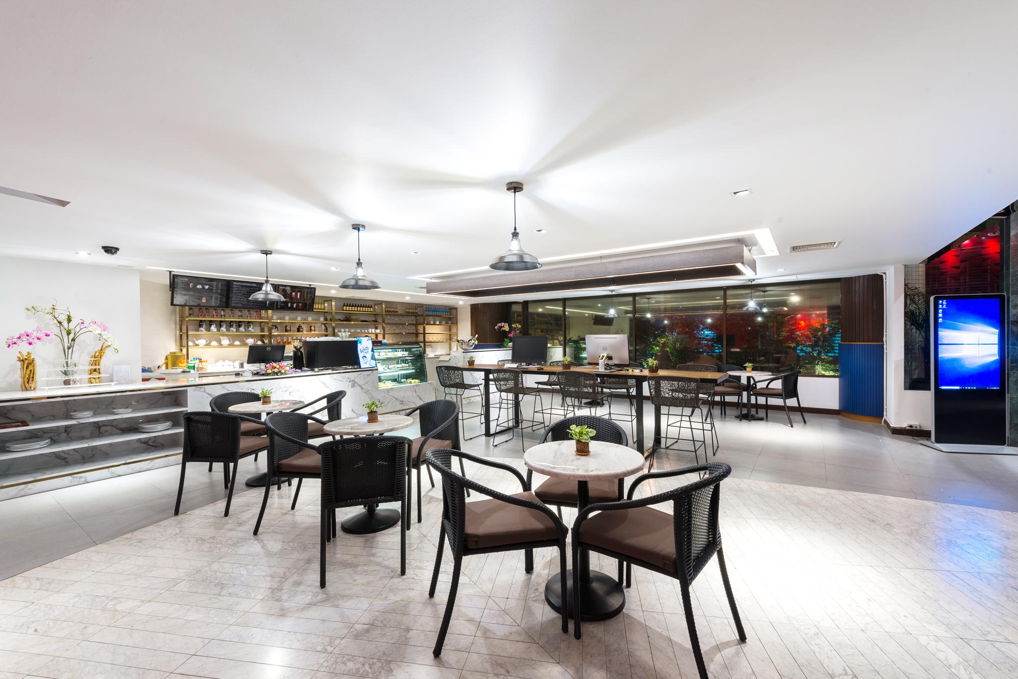 Happihaus Hotel Bangkok Bagian luar foto